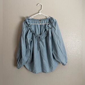 Free people women’s lily of the valley chambray denim blouse size M